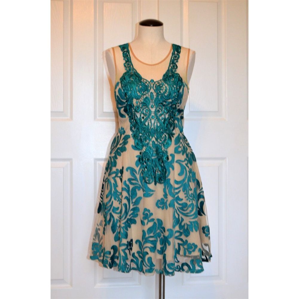 Elae Women's Dress Lace Over Nylon w/ Embroidery Size M